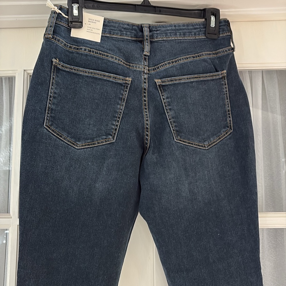 Universal Thread dark blue high rise skinny denim jeans Size 6 /28 waist - Picture 9 of 17